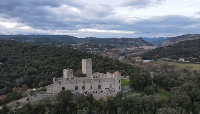 Les Trois Châteaux - Château de Thornac