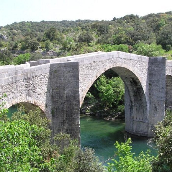 Pont de Saint Etienne d'Issensac